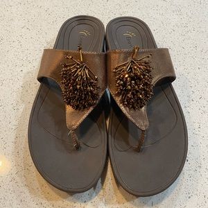Bare Traps Size 11 Bronce Flip Flop Sandals